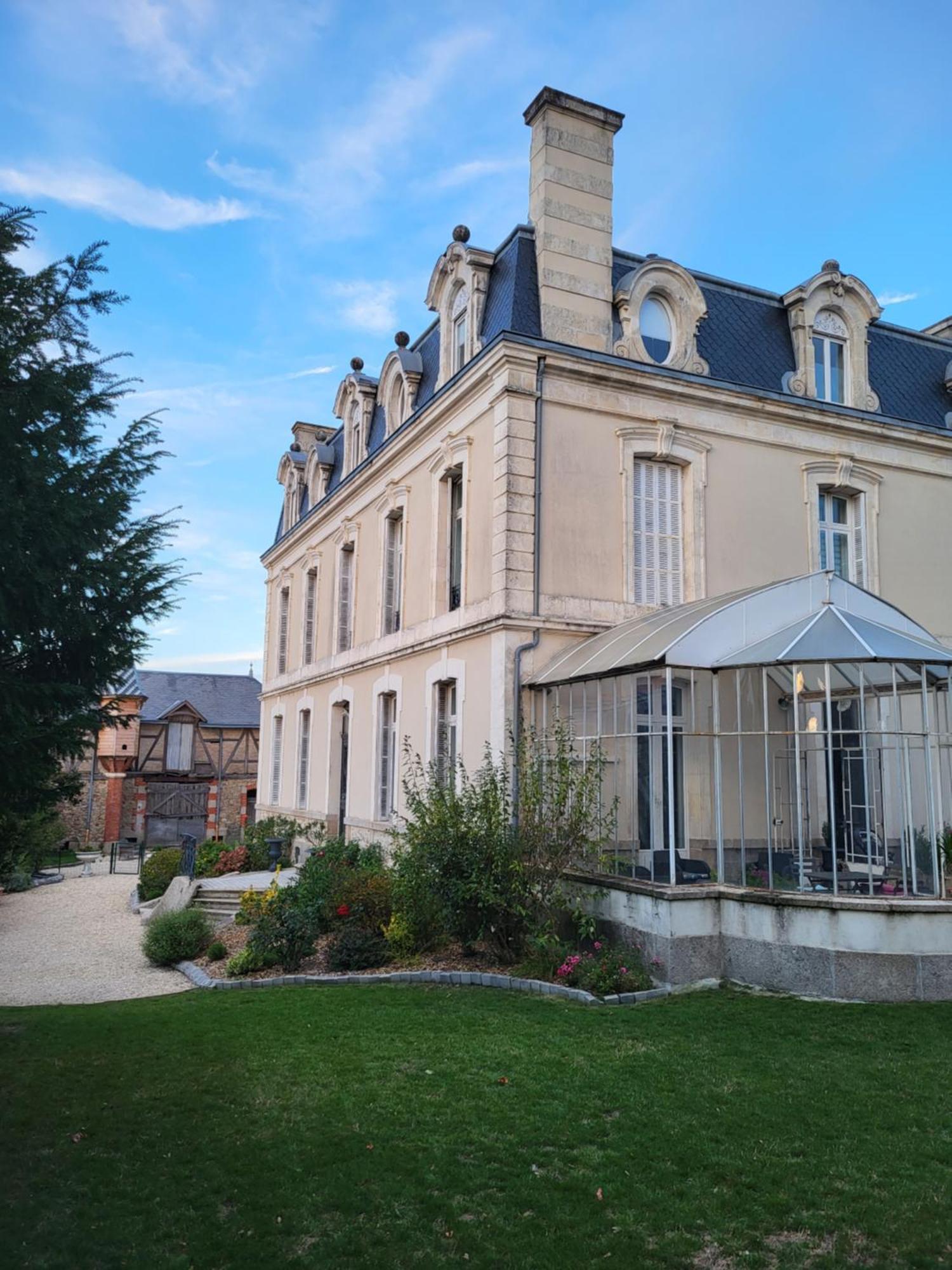 Les 5 Escales Acomodação com café da manhã Parthenay Exterior foto