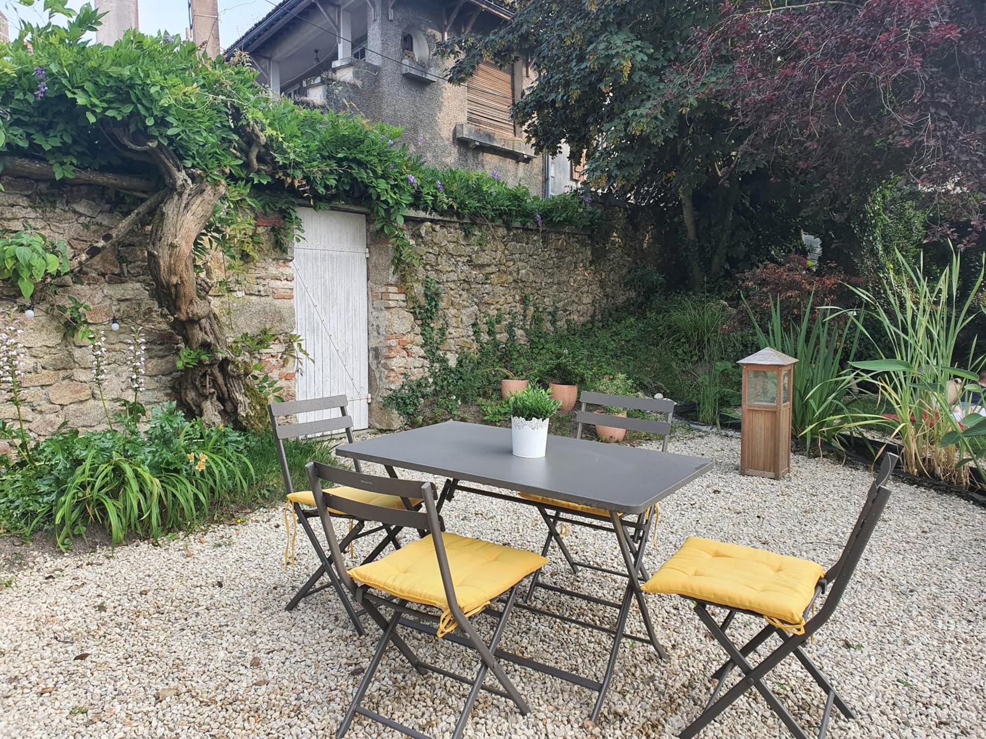 Les 5 Escales Acomodação com café da manhã Parthenay Exterior foto